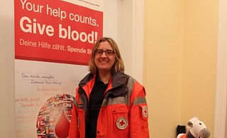Theresa Wilmsmeier ist mit ganzem Herzen beim DRK dabei. Dazu gehört auch, Trost zu spenden und Mut zu machen. Diese kleinen Stofftiere sind für kleine Patienten reserviert. - Astrid Sewing Theresa Wilmsmeier ist mit ganzem Herzen beim DRK dabei. Dazu gehört auch, Trost zu spenden und Mut zu machen. Diese kleinen Stofftiere sind für kleine Patienten reserviert. - Astrid Sewing