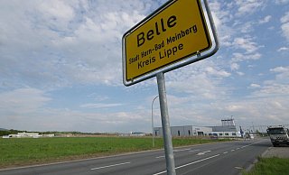 Die Bauarbeiten für das Amazon-Logistikzentrum haben im Industriepark Lippe begonnen. Fotos auf der Baustelle waren für die LZ bisher nicht möglich. Das Okay von Amazon ist noch nicht beim Sicherheitsdienst der Paderborner Baufirma angekommen.  - Jost Wolf