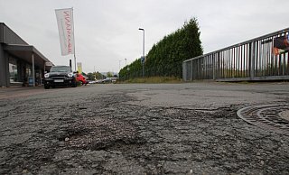 Straßenschäden auf dem Bruchweg - Jens Rademacher Straßenschäden auf dem Bruchweg - Jens Rademacher