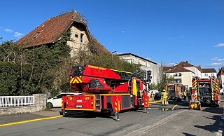 Die Feuerwehr ist zu einem Brand in der Detmolder Arminstraße ausgerückt. - Jana Beckmann Die Feuerwehr ist zu einem Brand in der Detmolder Arminstraße ausgerückt. - Jana Beckmann