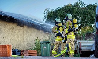 Rund 40 Feuerwehrleute waren am Montagabend im Einsatz. - Freitag-TV