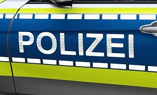 Polizisten bemerkten eine Wasserfontäne auf der Lemgoer Straße. - Bernhard Preuß Polizisten bemerkten eine Wasserfontäne auf der Lemgoer Straße. - Bernhard Preuß