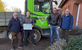 Jürgen Bicker (von links), Patrick Behrens, Michael Winter und Willi K. Schirrmacher helfen in der Flutregion. - Dorfgemeinschaft Silixen