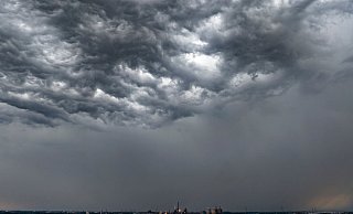 Graues Wetter, Wind und Regen: Das ist der Wettermix in NRW in den kommenden Tagen. - Christoph Reichwein/dpa Graues Wetter, Wind und Regen: Das ist der Wettermix in NRW in den kommenden Tagen. - Christoph Reichwein/dpa