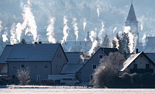 Die Luftqualität in Lippe ist aktuell schlecht - ein Grund sind die kalten Nachttemperaturen, die die Durchmischung der Luftschichten behindern. Dazu kommt gerade viel Saharastaub bei uns an. - dpa Die Luftqualität in Lippe ist aktuell schlecht - ein Grund sind die kalten Nachttemperaturen, die die Durchmischung der Luftschichten behindern. Dazu kommt gerade viel Saharastaub bei uns an. - dpa