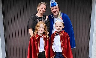 Die Prinzenpaare 2023: Prinzessin Sibylle und Prinz Tore regieren bei den Erwachsenen, Prinzessin Annabell und Prinz Tim bei den Kindern. - Peter Ciolkowski Die Prinzenpaare 2023: Prinzessin Sibylle und Prinz Tore regieren bei den Erwachsenen, Prinzessin Annabell und Prinz Tim bei den Kindern. - Peter Ciolkowski