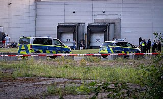 Die Polizei ist in die Meerbrede ausgerückt - dort hat es eine körperliche Auseinandersetzung gegeben. - Freitag TV
