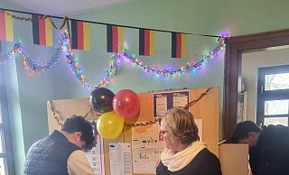 Der Verein f&uuml;r Kinder- und Jugendarbeit Kalletal hatte zur U-18-Wahl ins Jugendzentrum Hohenhausen eingeladen. - KJK