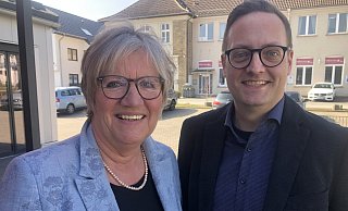 Heike Görder tritt für die "Unabhängigen Kreistagsmitglieder" (UKTM) als Landratskandidatin an. Gemeisam mit Hennig Welslau bildet sie auch den Vorstand der UKTM. - Martin Hostert