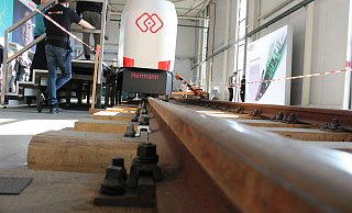 Obwohl die Monocab-Bahn schon fährt, ist es noch ein weiter Weg bis zur Realisierung des Projekts. - Kyrill von Matuschka Obwohl die Monocab-Bahn schon fährt, ist es noch ein weiter Weg bis zur Realisierung des Projekts. - Kyrill von Matuschka