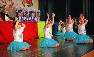 Die Minim&auml;use tanzen zum Thema Eisk&ouml;nigin - Nicole Ellerbrake