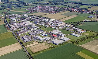 Das Wäldchen am unteren Rand verhinderte 2019 die Erweiterung des Industriegebietes in Lieme. - Andreas Dunker/Archivbild Das Wäldchen am unteren Rand verhinderte 2019 die Erweiterung des Industriegebietes in Lieme. - Andreas Dunker/Archivbild
