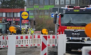 Die Feuerwehr musste am Montag zu einem Gasleck in die Bachstraße ausrücken. - FREITAG-TV