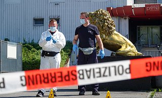 Vor der Diskothek "Prime" in Bielefeld-Brackwede ist es am Samstagmorgen, 19. Juli, zu der Messerattacke unter jungen Partygängern gekommen. - Paul Brinkmann Vor der Diskothek "Prime" in Bielefeld-Brackwede ist es am Samstagmorgen, 19. Juli, zu der Messerattacke unter jungen Partygängern gekommen. - Paul Brinkmann