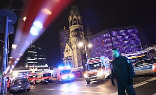 Beim Anschlag auf dem Berliner Breitscheidplatz im Dezember 2016 kamen zw&ouml;lf Menschen ums Leben. - Foto: Michael Kappeler/dpa