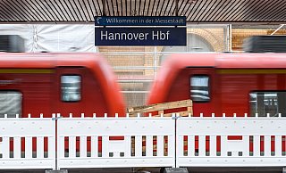 Am Hauptbahnhof Hannover hat es in der Nacht eine Störung gegeben - ausgelöst durch einen Schaden an der Oberleitung. - Christophe Gateau/dpa