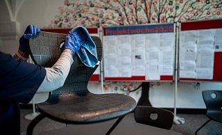 Die Reinigung in den Kalletaler Grundschulen soll gründlicher werden. Dafür wurde ein Konzept erarbeitet. - Fabian Strauch/dpa Die Reinigung in den Kalletaler Grundschulen soll gründlicher werden. Dafür wurde ein Konzept erarbeitet. - Fabian Strauch/dpa
