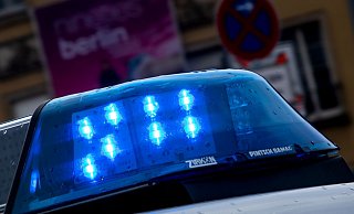 Die Berliner Polizei ermittelt zu einem Angriff mit Handgranate. - Monika Skolimowska/dpa-Zentralbild/dpa Die Berliner Polizei ermittelt zu einem Angriff mit Handgranate. - Monika Skolimowska/dpa-Zentralbild/dpa