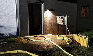 In einem Badezimmer ist ein Feuer ausgebrochen. - Feuerwehr Detmold