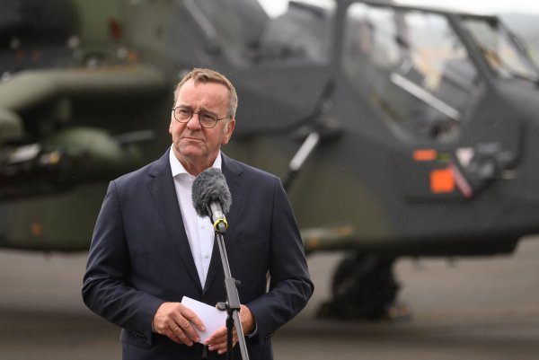 Der Bundesverteidigungsminister Boris Pistorius (SPD) will die Bundeswehr so schnell wie möglich fit für künftige Bedrohungen machen. - © Swen Pförtner/dpa