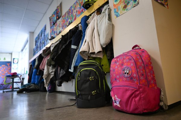 Immer mehr Schüler werden zurückgestellt und später eingeschult - © Bernd Weißbrod/dpa