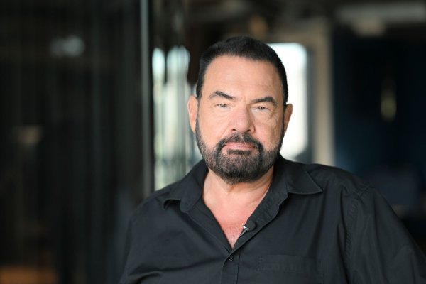 Alphaville-Sänger Marian Gold landete mit dem Song «Forever Young» einen Kulthit. - © Jens Kalaene/dpa