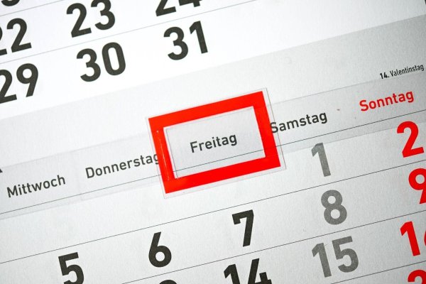 38 Prozent der Arbeitnehmer befürworten Pläne der Bundesregierung, eine wöchentliche statt einer täglichen Höchstarbeitszeit einzuführen. (Symbolbild) - © Sina Schuldt/dpa