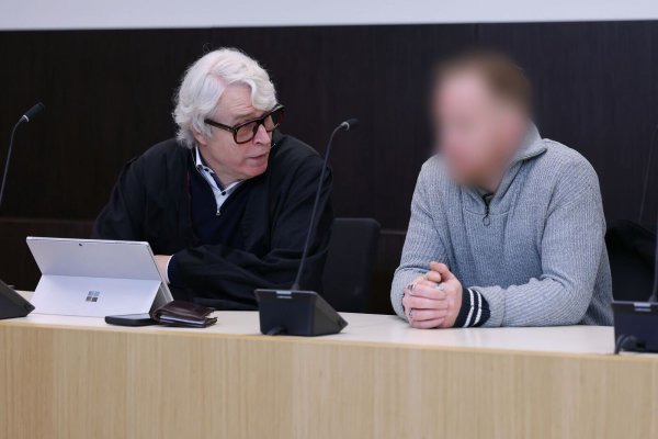 Ein mutmaßlicher Rechtsextremist muss sich wegen Terrorplänen vor Gericht verantworten. - © David Young/dpa