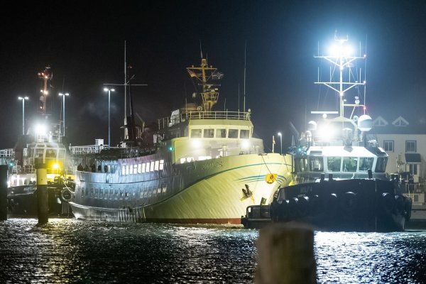 Knapp 250 Passagiere waren an Bord der «Funny Girl» - © Bodo Marks/dpa