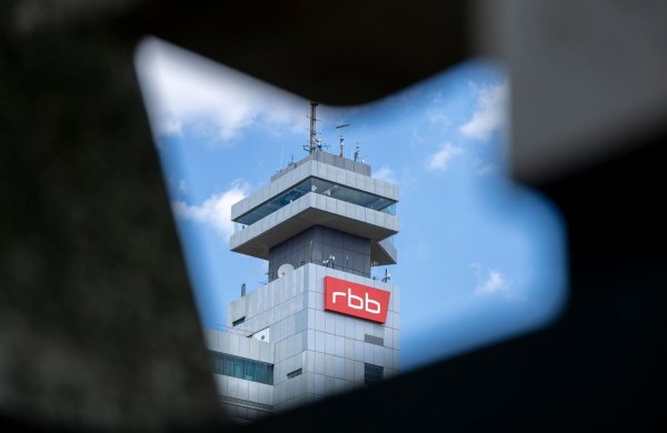 - © Monika Skolimowska/dpa