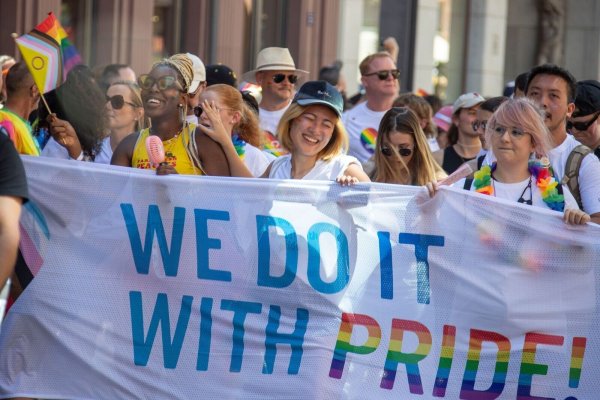 Frankfurt steht in diesen Tagen im Zeichen des Regenbogens. (Archivfoto) - © Helmut Fricke/dpa