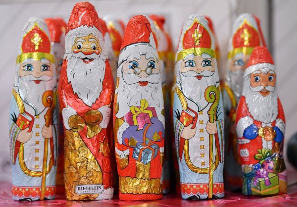 Der Einzelhandel erwartet zum Nikolaustag einen Milliardenumsatz. (Symbolbild) - © Martin Schutt/dpa-Zentralbild/dpa