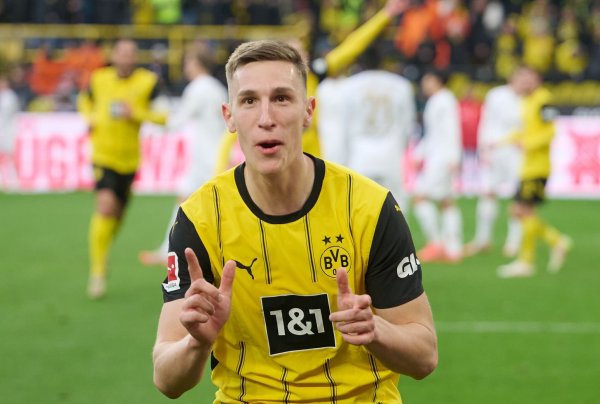 Nico Schlotterbeck in seinem bislang letzten Spiel für den BVB Ende März. - © Bernd Thissen/dpa
