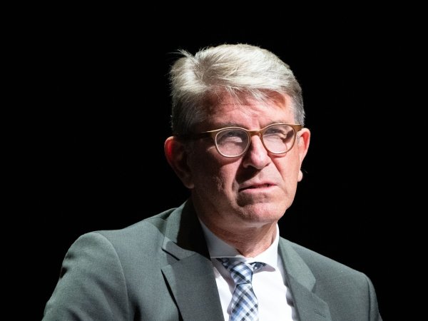 Kulturstaatsminister Wolfram Weimer äußert sich bestürzt über Antisemitismus in der Kulturszene. (Archivbild) - © Soeren Stache/dpa