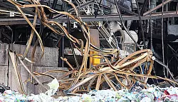 Aufräumarbeiten beginnen - © Detmold