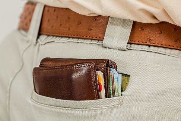 In manchen Ländern wird mittlerweile nur sehr wenig mit Bargeld bezahlt. Weltweit gibt es Diskussionen um künftige Zahlungen oder Währungen. - © Pixabay (Symbolbild)