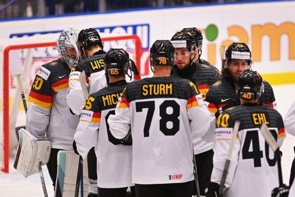 Die Auswahl des Deutschen Eishockey-Bundes konnte beim 6:4 gegen die Slowakei überzeugen. - © O?ana Jaroslav/CTK/dpa