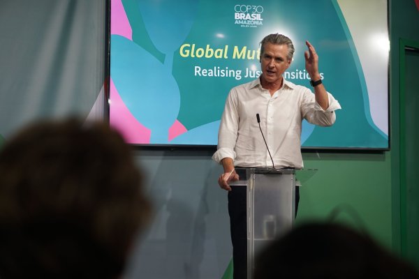 Der demokratische Politiker Gavin Newsom will Hoffnung auf der Weltklimakonferenz verbreiten. - © Larissa Schwedes/dpa