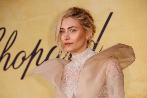 Paris Jackson warnt auf drastische Weise vor Drogenkonsum. (Archivbild) - © Joel C Ryan/Invision/AP/dpa