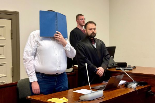 Dem Angeklagten wird versuchter Mord und gefährliche Körperverletzung vorgeworfen. (Archivfoto) - © Carola Große-Wilde/dpa