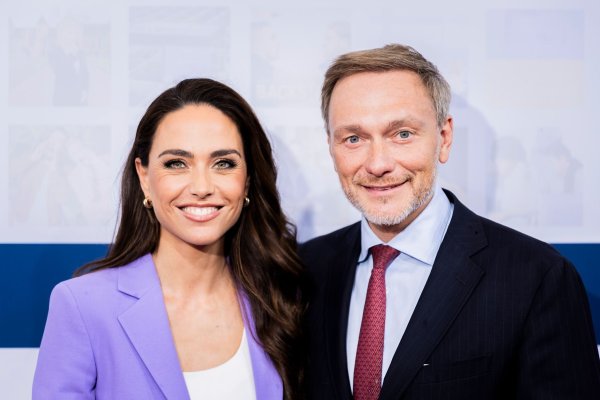 Franca Lehfeldt und Christian Lindner sind Eltern geworden. (Archivbild) - © Christoph Soeder/dpa
