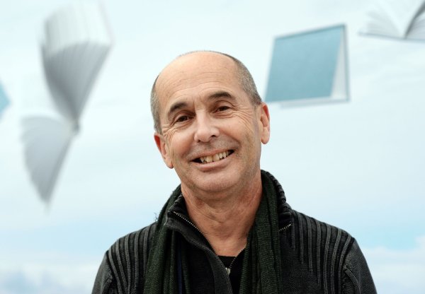 Mit «City in Ruins» hat Don Winslow noch ein letztes Werk vorgelegt - und gleichzeitig eine Trilogie abgeschlossen, an der er nach eigenen Angaben schon sein ganzes Schriftstellerleben lang gearbeitet hat. - © Jens Kalaene/dpa-Zentralbild/dpa