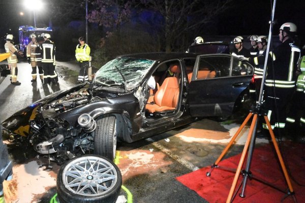 Schwerer Unfall auf der Waldstraße in Augustorf - © Andreas Eickhoff