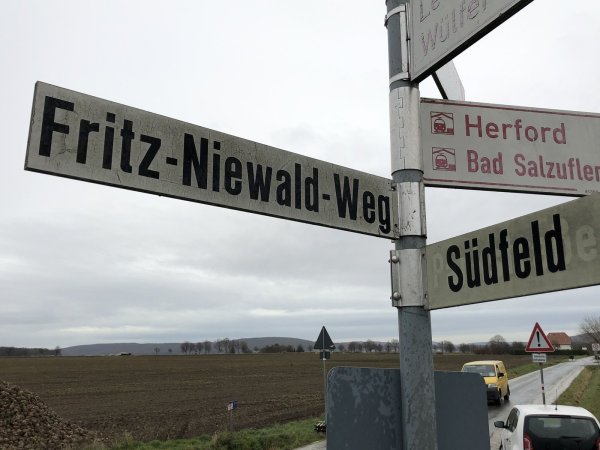 Die Stadt plant weiteren Baugrund im Südfeld. Am Fritz-Nieald-Weg/Lockhauser Straße soll ein Kreisverkehr entstehen. - © Sven Kienscherf