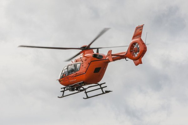 Schnelle Hilfe aus der Luft: Der Rettungshubschrauber aus Bielefeld ist im vergangenen Jahr 120 Mal im Kreis Lippe im Einsatz gewesen. Nicht nur Unfallopfer werden transportiert. - © Uwe Dillenberg