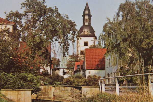 Eine alte Ansichtskarte zeichnet ein idyllisches Bild der Altstadt Horn. Eine heile Welt, die viele Bürger noch im Kopf haben. Doch die Realität ist nicht erst seit dem Zuzug der Süd-Mittel-Osteuropäer eine andere. Der Bürgerdialog soll Lösungen und Ideen hervorbringen. Die Stadtteilmoderatoren wissen, dass das ein langer Weg werden wird - © Dieter Asbrock