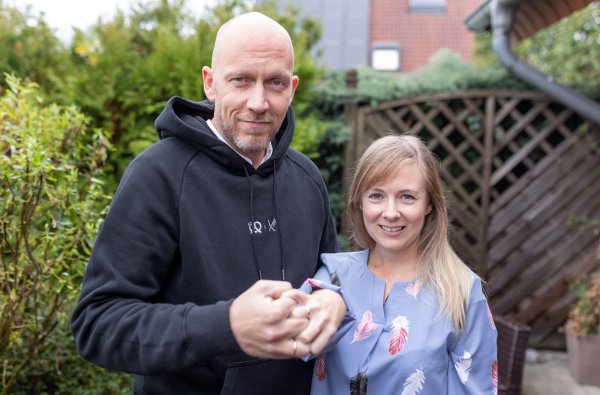 Sie wurden bei der TV-Show "Hochzeit auf den ersten Blick" füreinander ausgewählt: Bielefelderin Michaela Krause und ihr Mann Oliver. - © Oliver Krato
