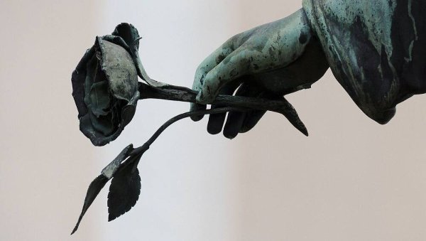 Eine Bielefelder Grundschule hat eine Spendensammlung für die Familie der bei dem Unfall auf dem OWD getöteten Mutter gestartet. - © Symbolfoto