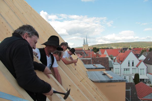 Richtfest für das Hotel Annenhof - mit Investor Klaus Steffens (Dritter von links). - © Till Brand