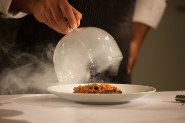 Schickes Essen in lockerer Atmosphäre. Im Trend der Sterneküchen steht das sogenannte "Casual Fine Dining". - © Symbolbild: Pixabay